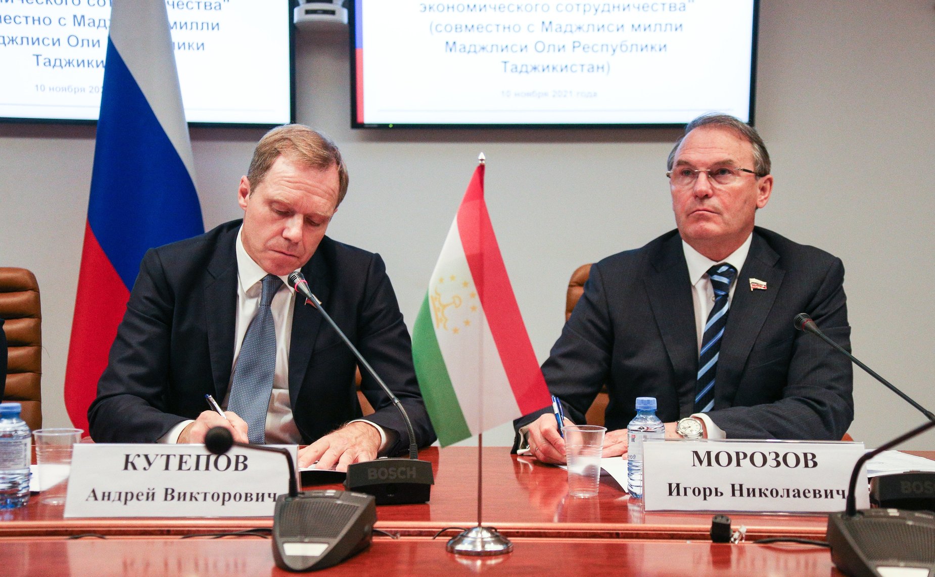 «Круглый стол» на тему «Развитие и совершенствование торгово-экономического сотрудничества» VII Межпарламентского Форума «Таджикистан — Россия: потенциал межрегионального сотрудничества»