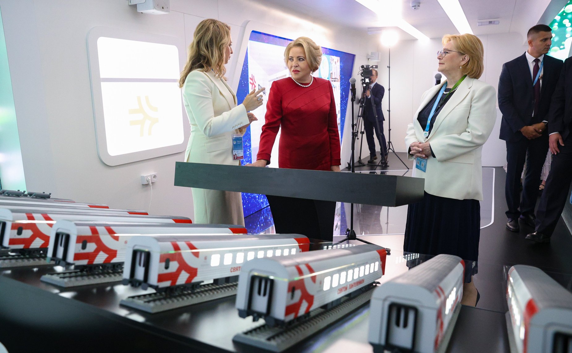 Валентина Матвиенко приняла участие в презентации интерактивной платформы «Экспедиция в медицину будущего»