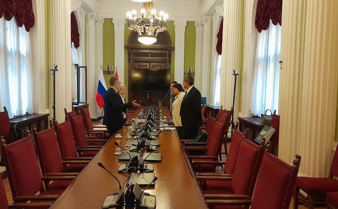 Елена Афанасьева встретилась с сербскими парламентариями в Народной скупщине Республики Сербии