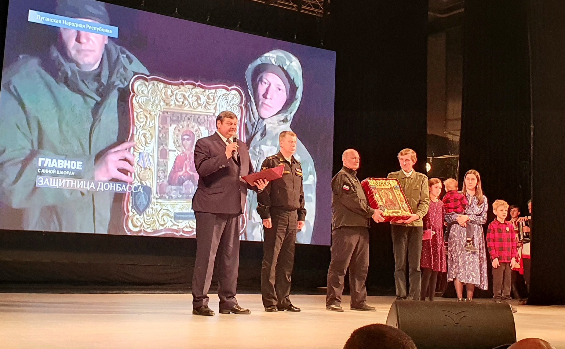 Сергей Колбин принял участие в общественно-патриотической акции «Есть такая профессия – Родину защищать» фонда Василия Ланового «Армия и культура»