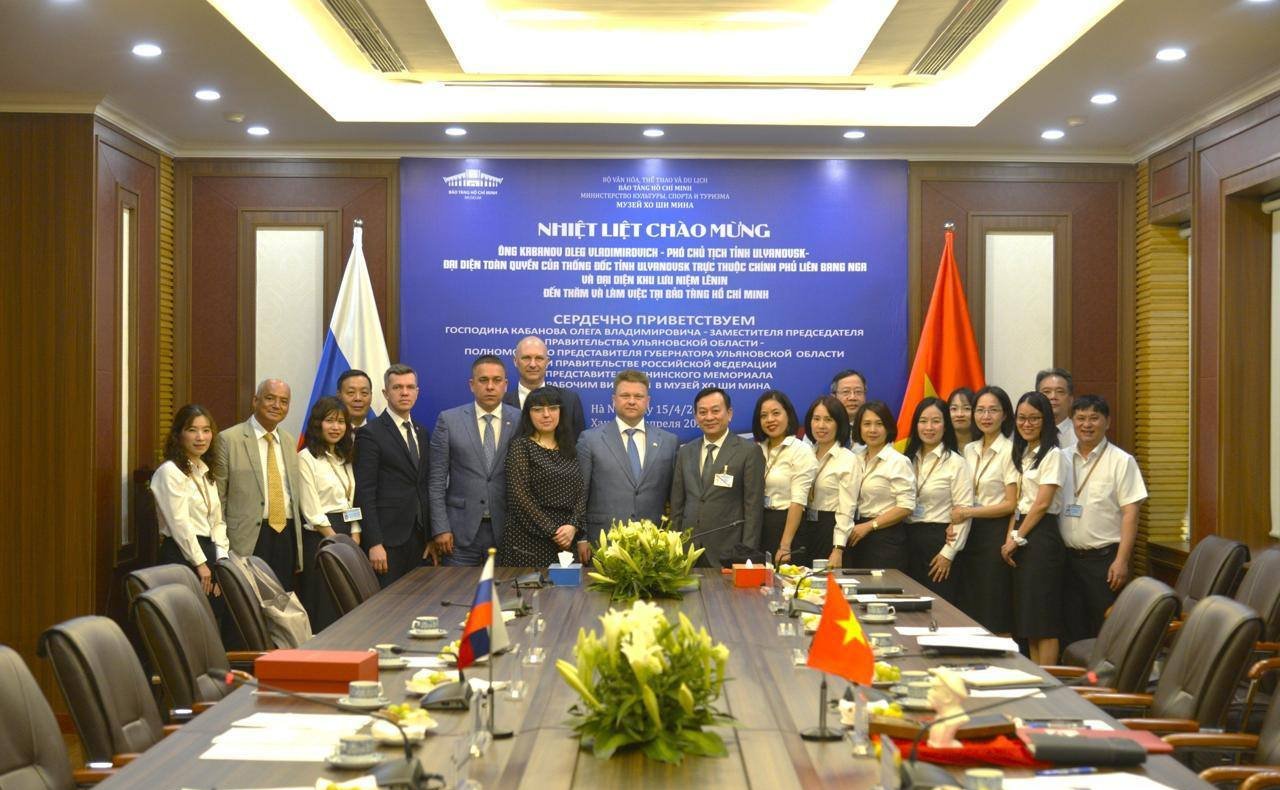 Айрат Гибатдинов в составе делегации правительства Ульяновской области посетил с рабочим визитом Социалистическую Республику Вьетнам