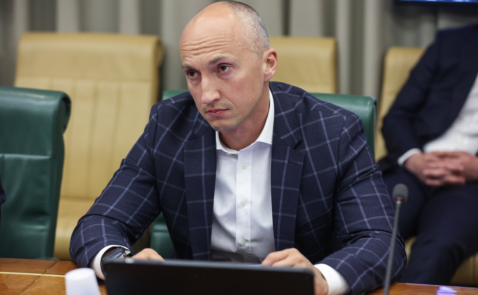 Круглый стол Комитета Совета Федерации по экономической политике на тему «О мерах по развитию использования электротранспортных средств и созданию необходимой инфраструктуры»
