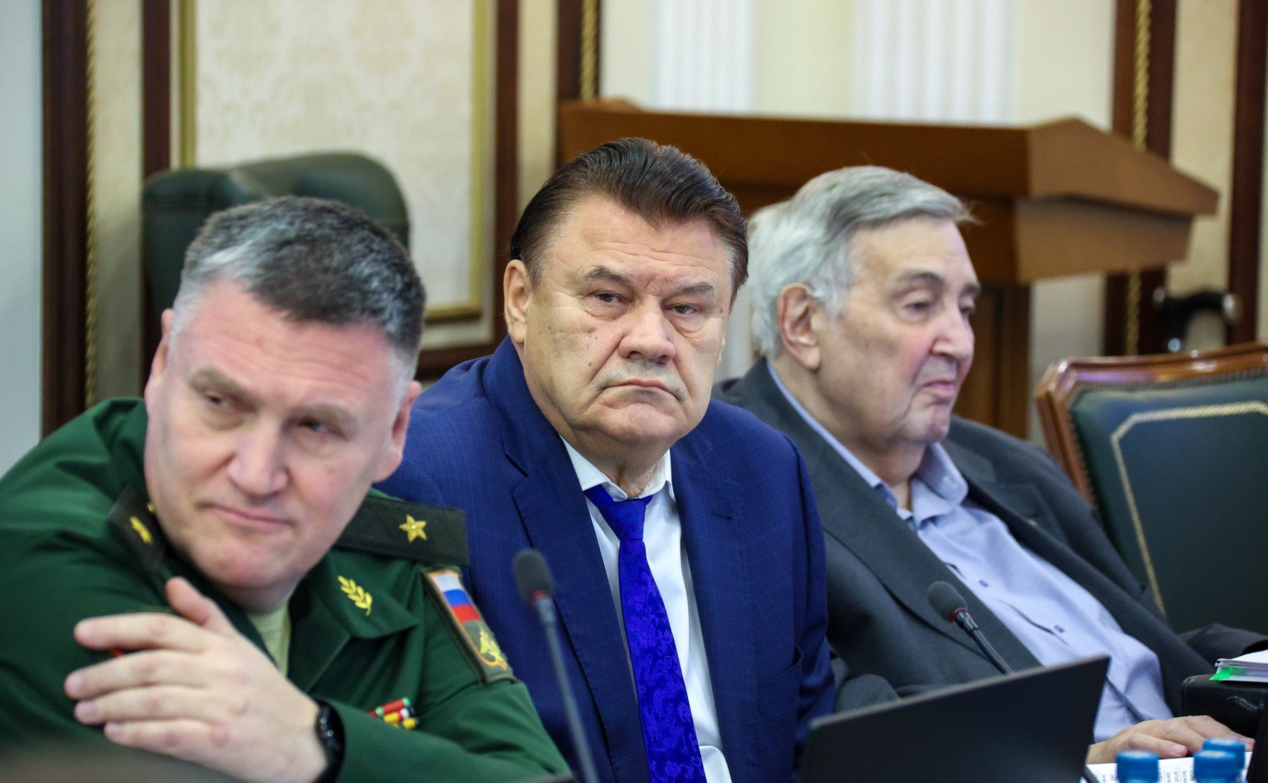 Круглый стол на тему «Развитие космической отрасли в целях обеспечения обороны и безопасности Российской Федерации: проблемы и пути решения»