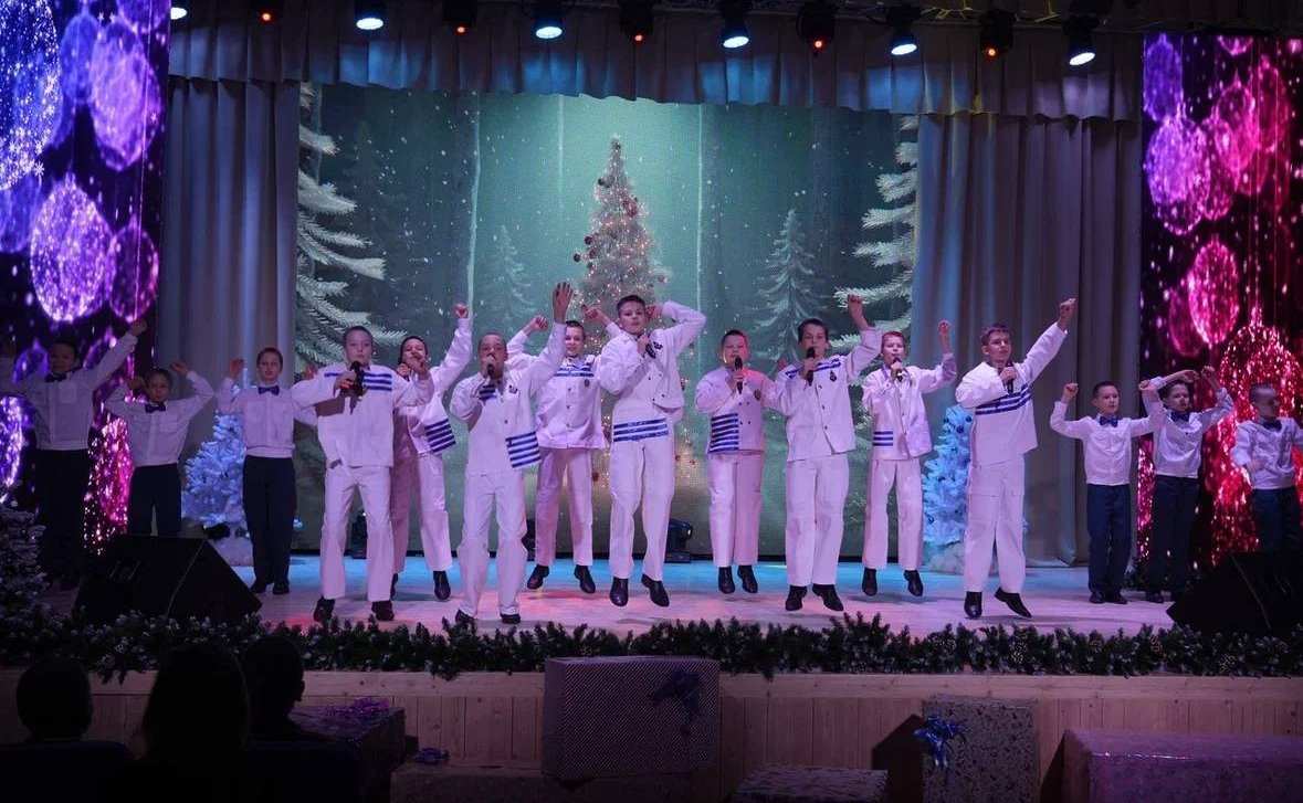 Юрий Воробьев поздравил спасателей Вологодской области, преподавательский состав и воспитанников образовательного центра «Корабелы Прионежья» с профессиональным праздником — Днем спасателя