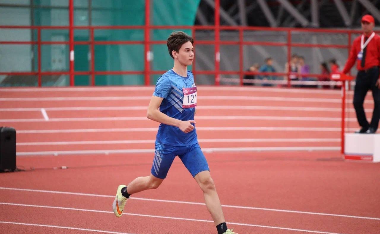 Андрей Хапочкин принял участие в церемонии открытия Всероссийских соревнований по лёгкой атлетике среди юношей и девушек — первом спортивном событии в новом легкоатлетическом манеже