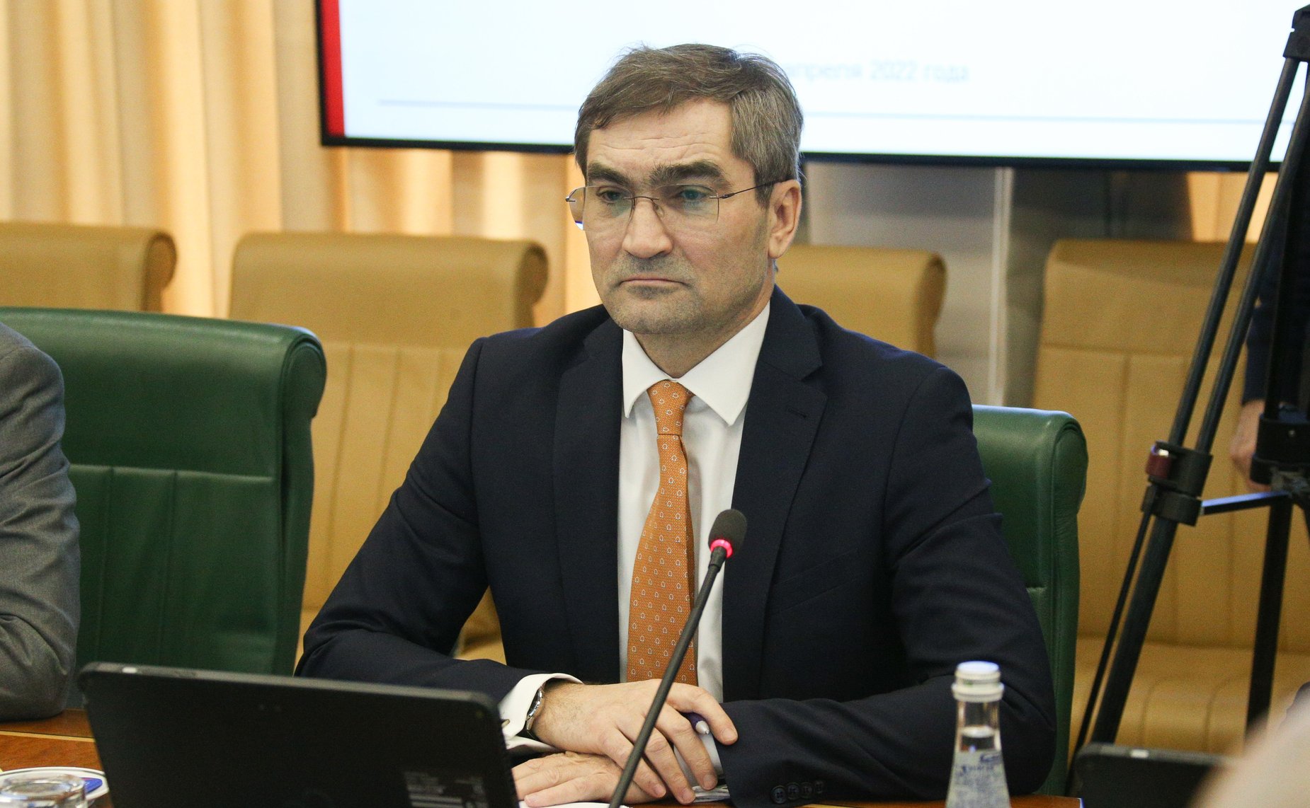 Встреча председателя Комитета СФ по международным делам Григория Карасина с Чрезвычайным и Полномочным Послом Республики Молдова в РФ Л. Дарием