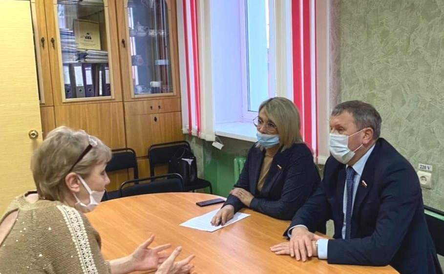 Наталия Косихина и Сергей Березкин провели прием граждан