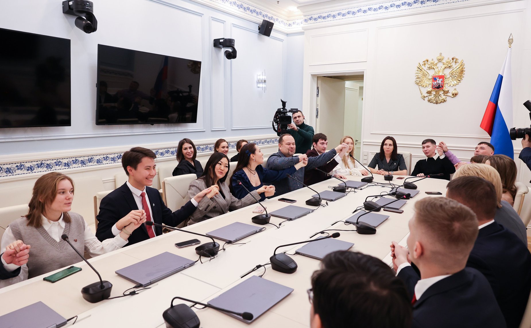 Встреча сенаторов Российской Федерации с кураторами всероссийского конкурса детского и юношеского творчества «Земля Талантов»