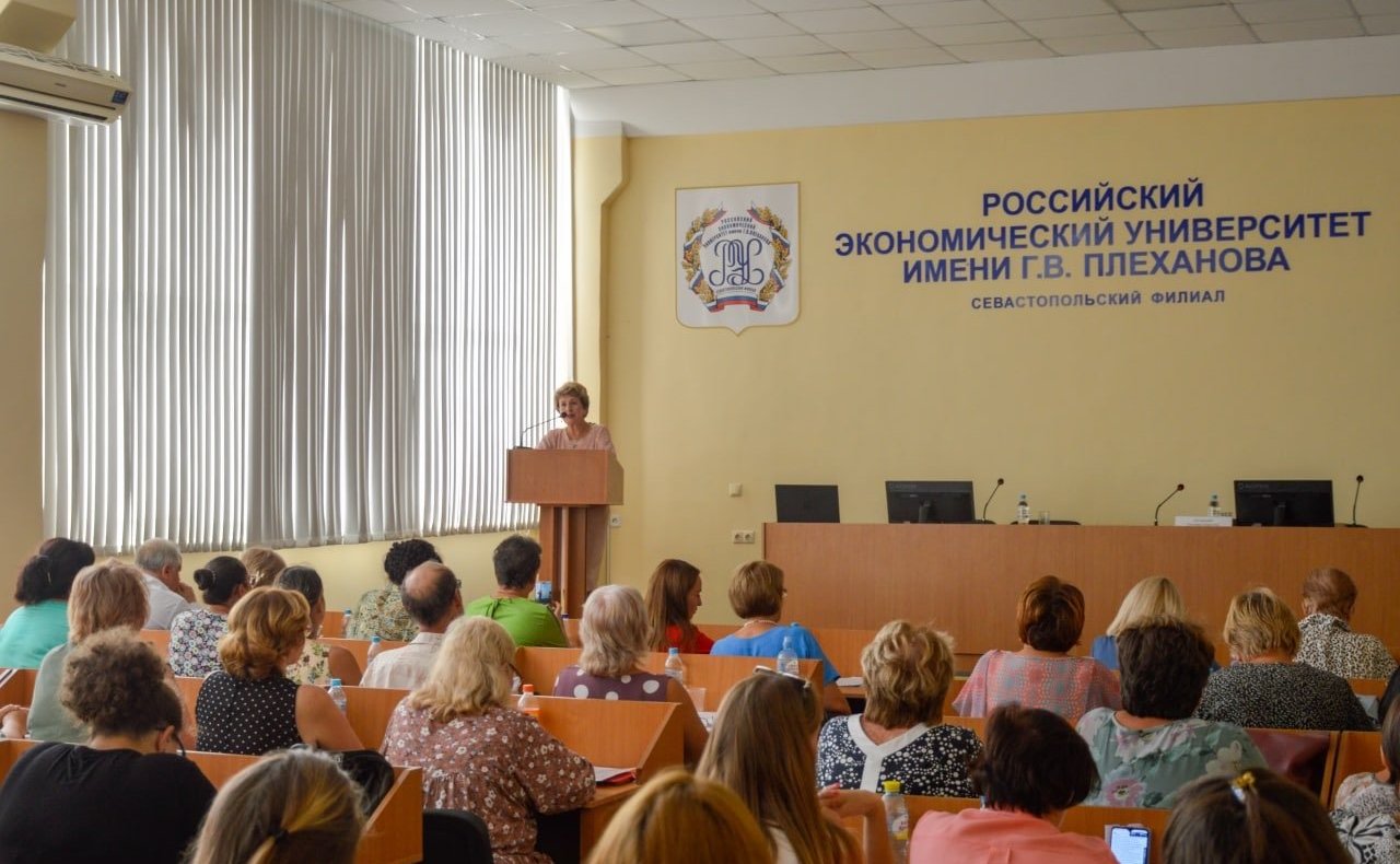 Екатерина Алтабаева выступила на конференции, посвящённой актуальным направлениям преподавания курса «Севастополеведение»