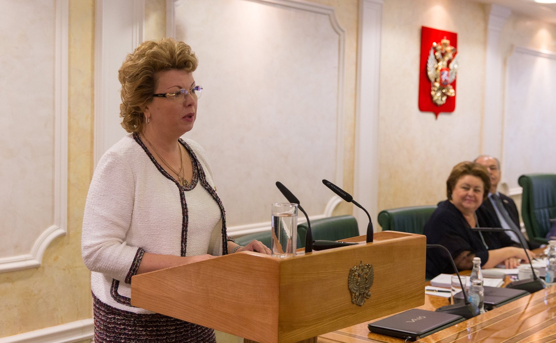 Е. Ямпольская