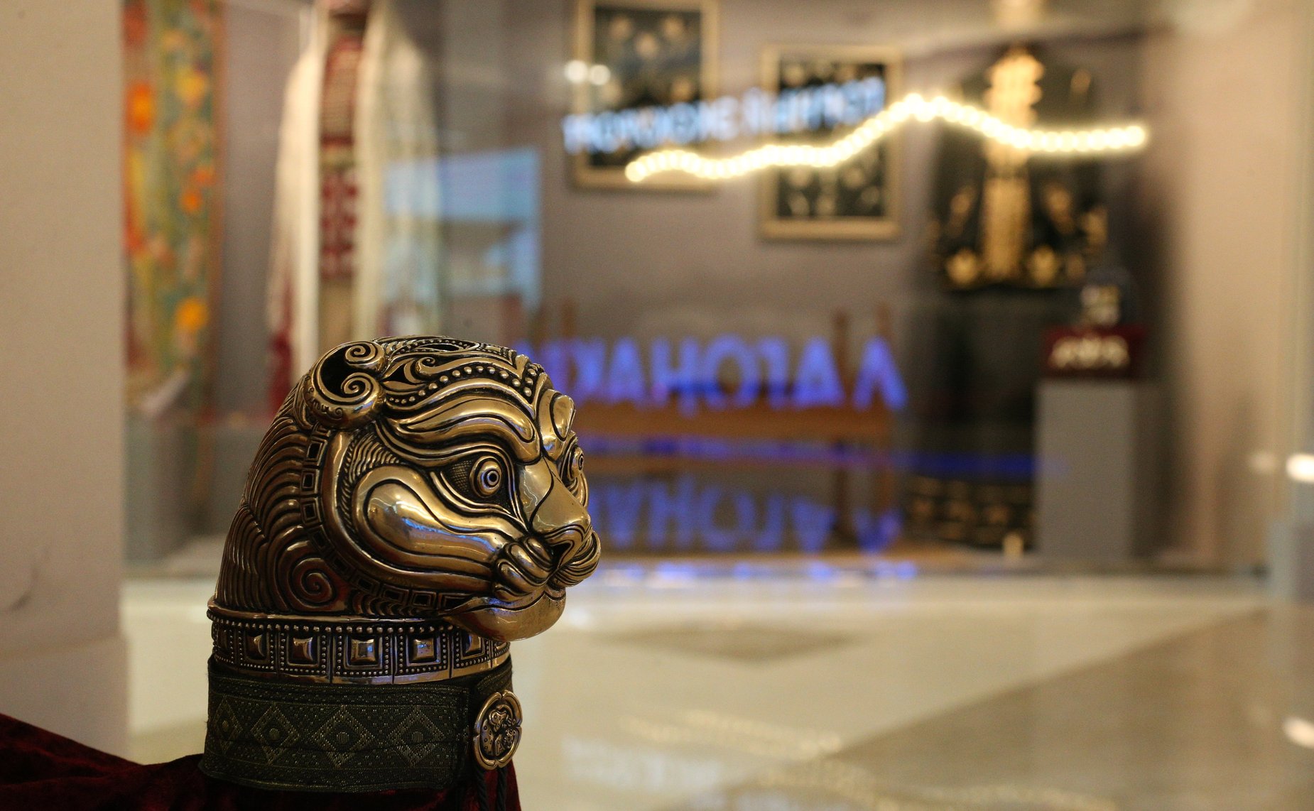 Валентина Матвиенко и Мурат Кумпилов открыли в Совете Федерации выставку, посвященную столетию Республики Адыгея