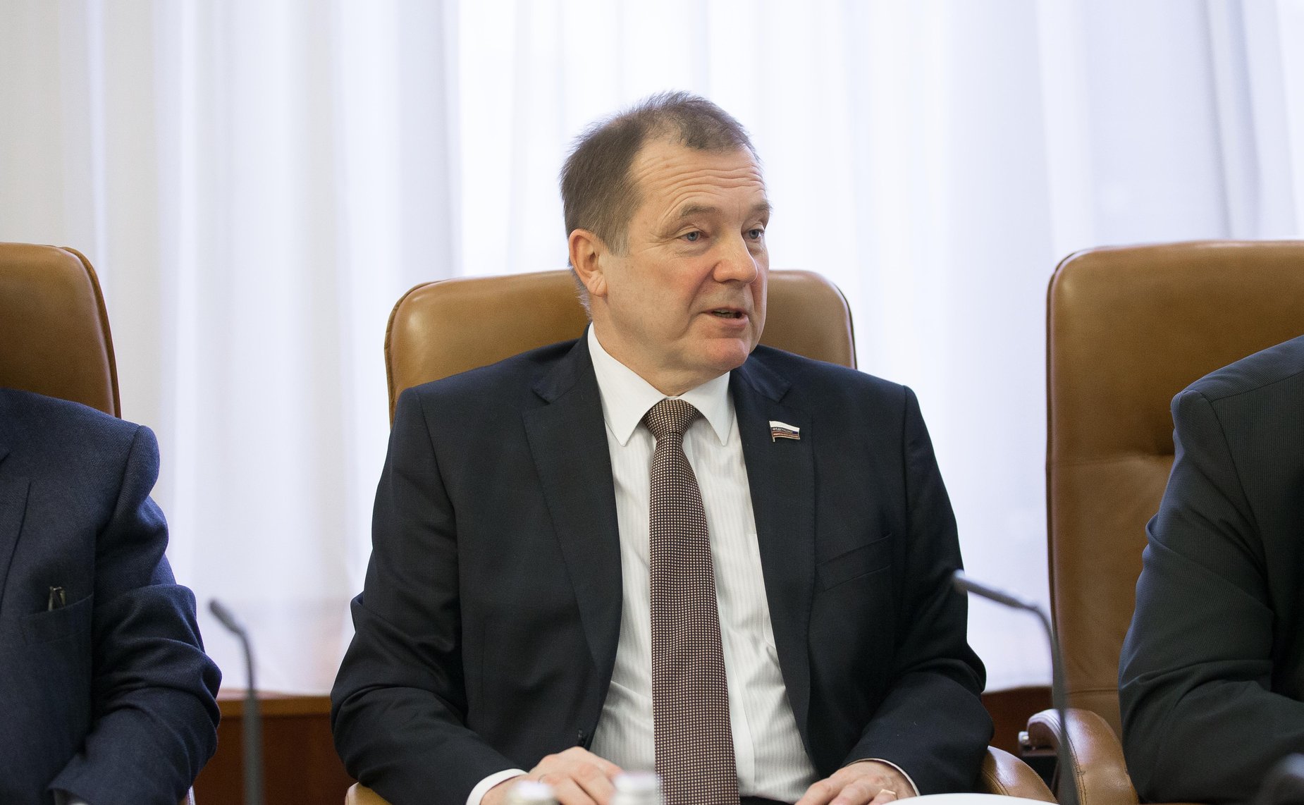 В Совете Федерации состоялось заседание комитета по федеративному устройству, региональной политике, местному самоуправлению и делам Севера Катанандов