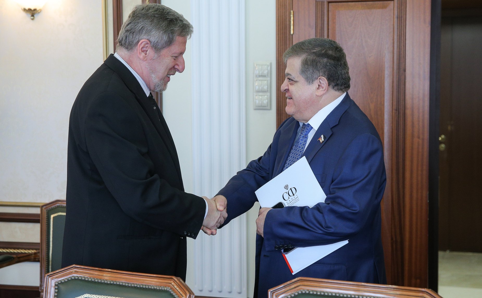 Встреча первого заместителя председателя Комитета СФ по международным делам Владимира Джабарова с Чрезвычайным и полномочным Послом Государства Израиль в РФ Александром Бен Цви