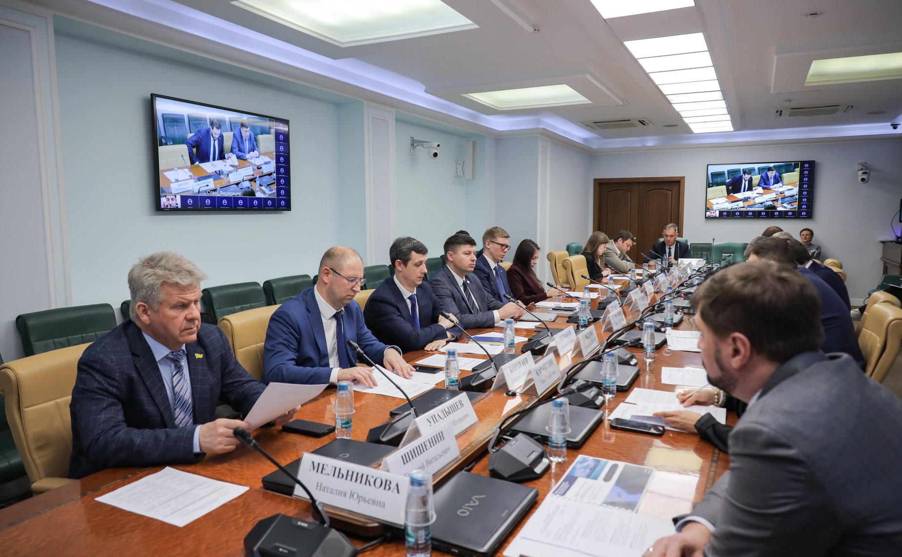 Круглый стол Комитета СФ по экономической политике на тему «Автономные транспортные средства: от испытаний к интеграции в правовое поле РФ»