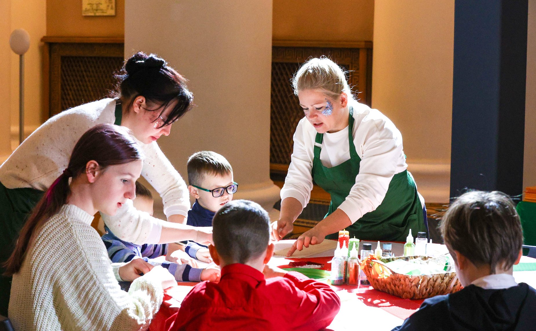 По инициативе Валентины Матвиенко в Таврическом дворце Санкт-Петербурга организована Рождественская елка для детей участников СВО