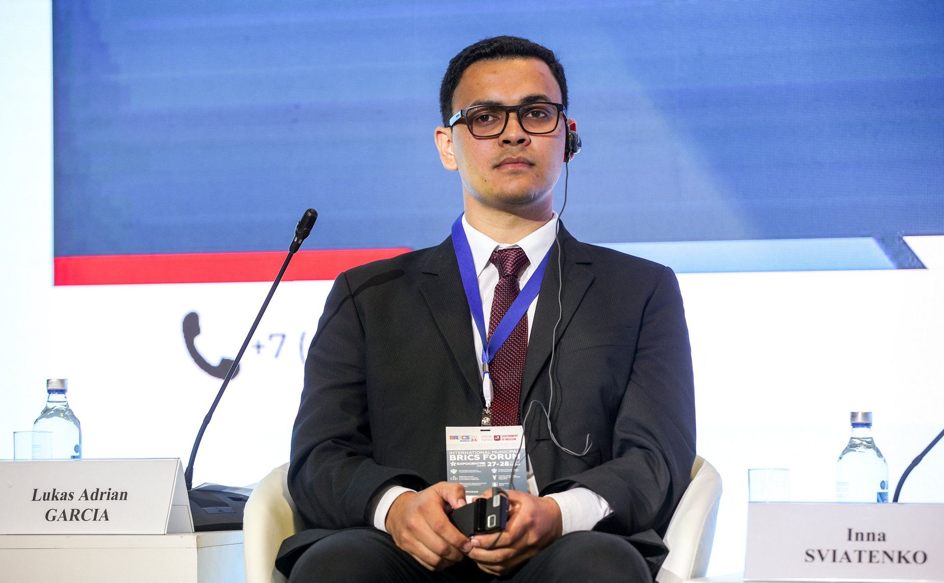 Заседание сессии «Развитие молодежного парламентаризма. Международное сотрудничество молодых парламентариев: практика, проблемы, перспективы»