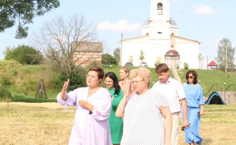 Оксана Хлякина в рамках работы в регионе совершила поездку в Елецкий район