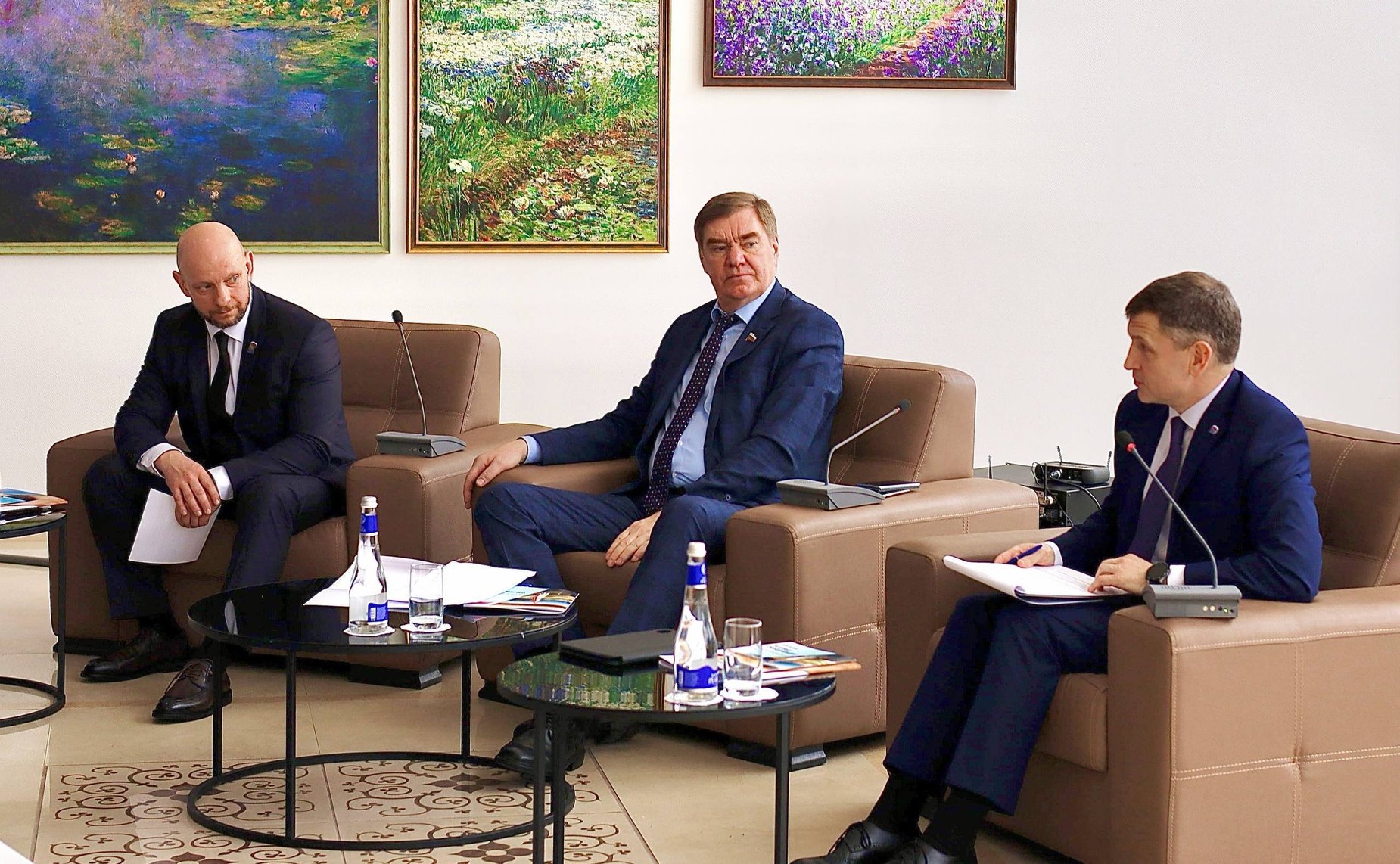 Александр Савин обсудил вопросы цифрового развития и информационной безопасности Калужской области