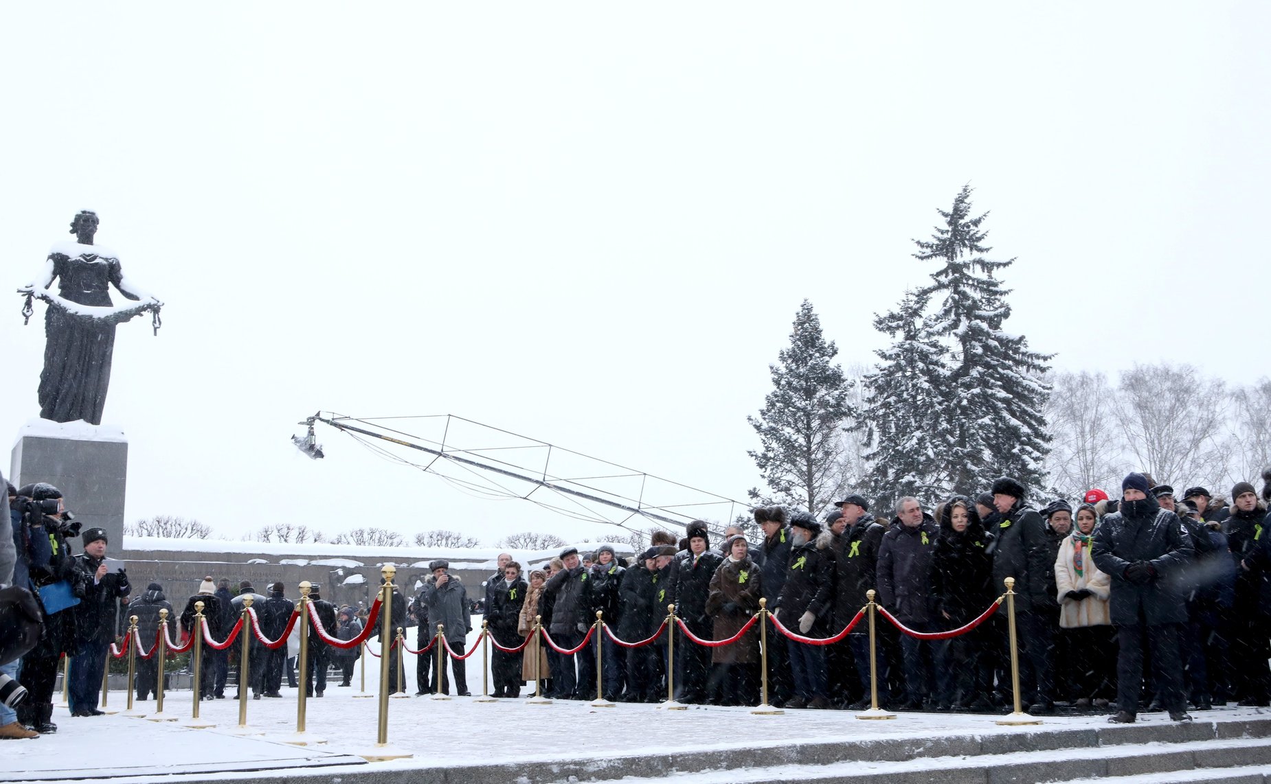 Торжественная траурная церемония на Пискаревском мемориальном кладбище в День 75-й годовщины полного освобождения Ленинграда от фашистской блокады