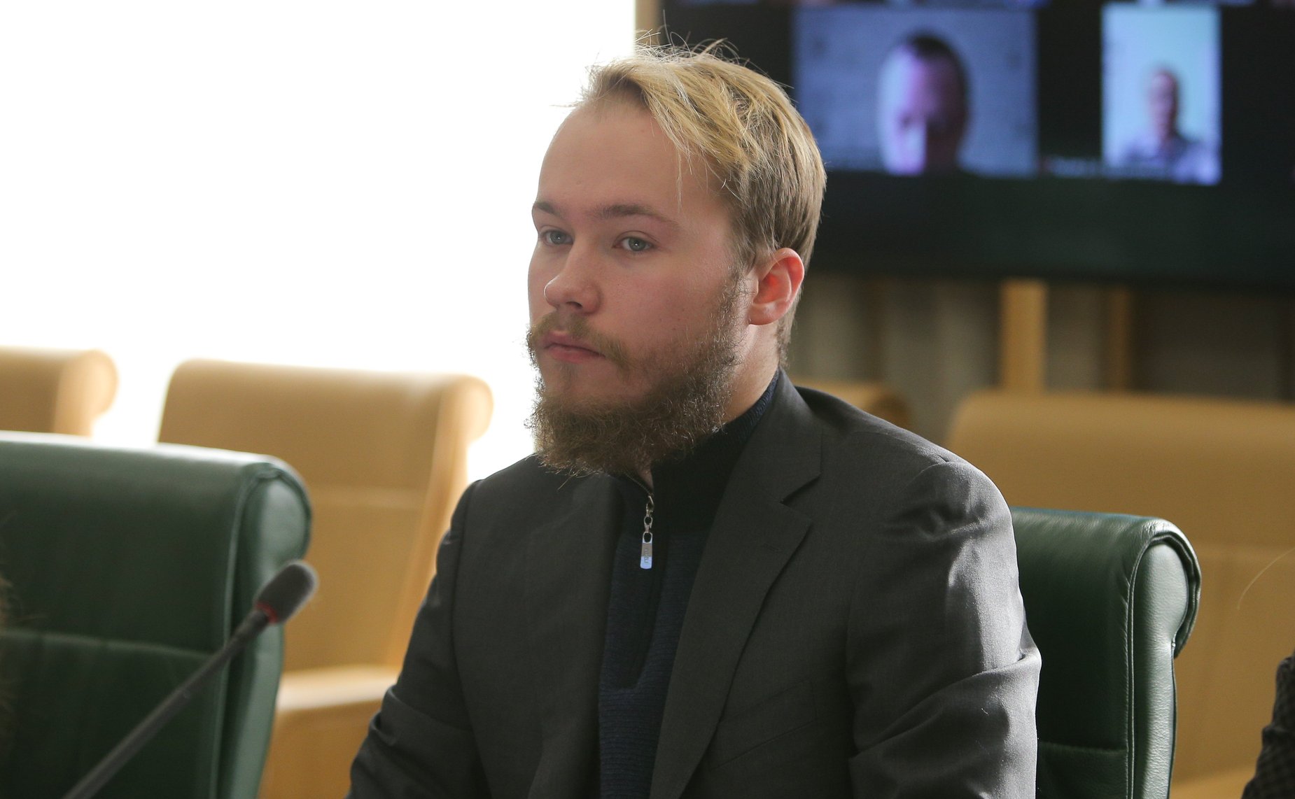 Круглый стол в рамках работы Палаты молодых законодателей при СФ