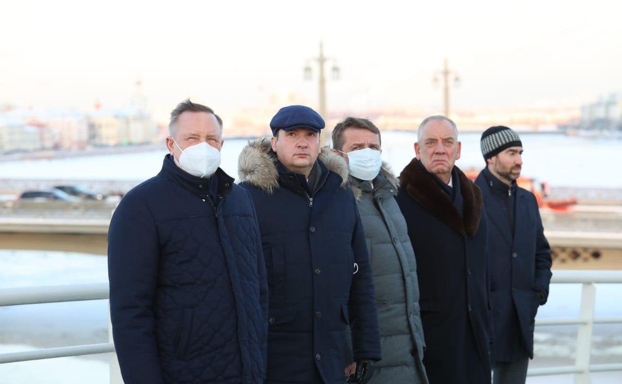 Сергей Митин принял участие в церемонии подъёма государственного флага России перед выходом на промысловые испытания крупнотоннажного траулера-процессора «Баренцево Море»