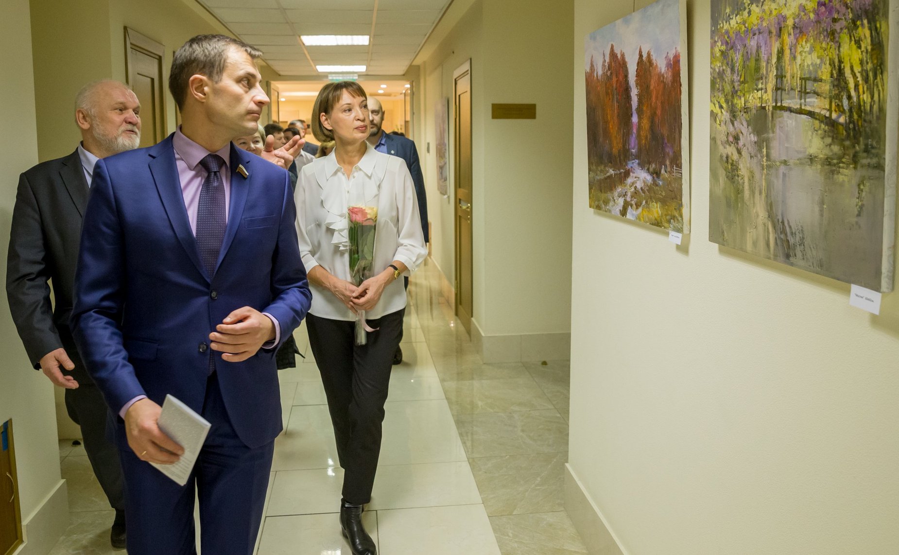 В Совете Федерации открылась выставка живописи «Восток – Запад»