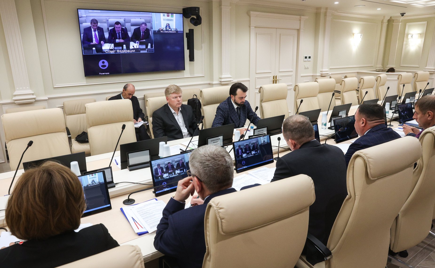 Совещание «О совершенствовании системы требований к эксплуатационному состоянию дорог общего пользования в зимний период в условиях северных и приравненных к ним территорий»