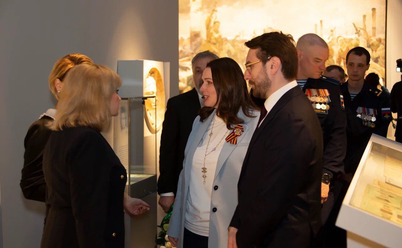 Ольга Щетинина приняла участие в торжественном открытии выставочного проекта «Я говорю с тобой из Ленинграда. Живая история блокадного города и его жителей» в Манеже Нижегородского кремля