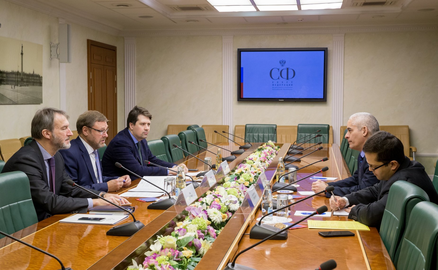 Встреча Константина Косачева с Чрезвычайным и Полномочным Послом Кубы в РФ Херардо Порталем