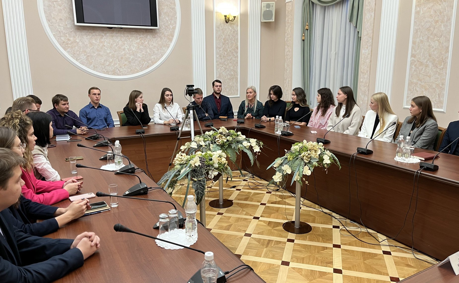 Юлия Лазуткина встретилась с молодыми парламентариями Пензенской области