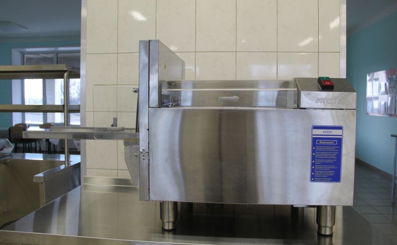 Открытие школьной столовой и пищеблока Трёхизбенской основной школы в Славяносербском районе