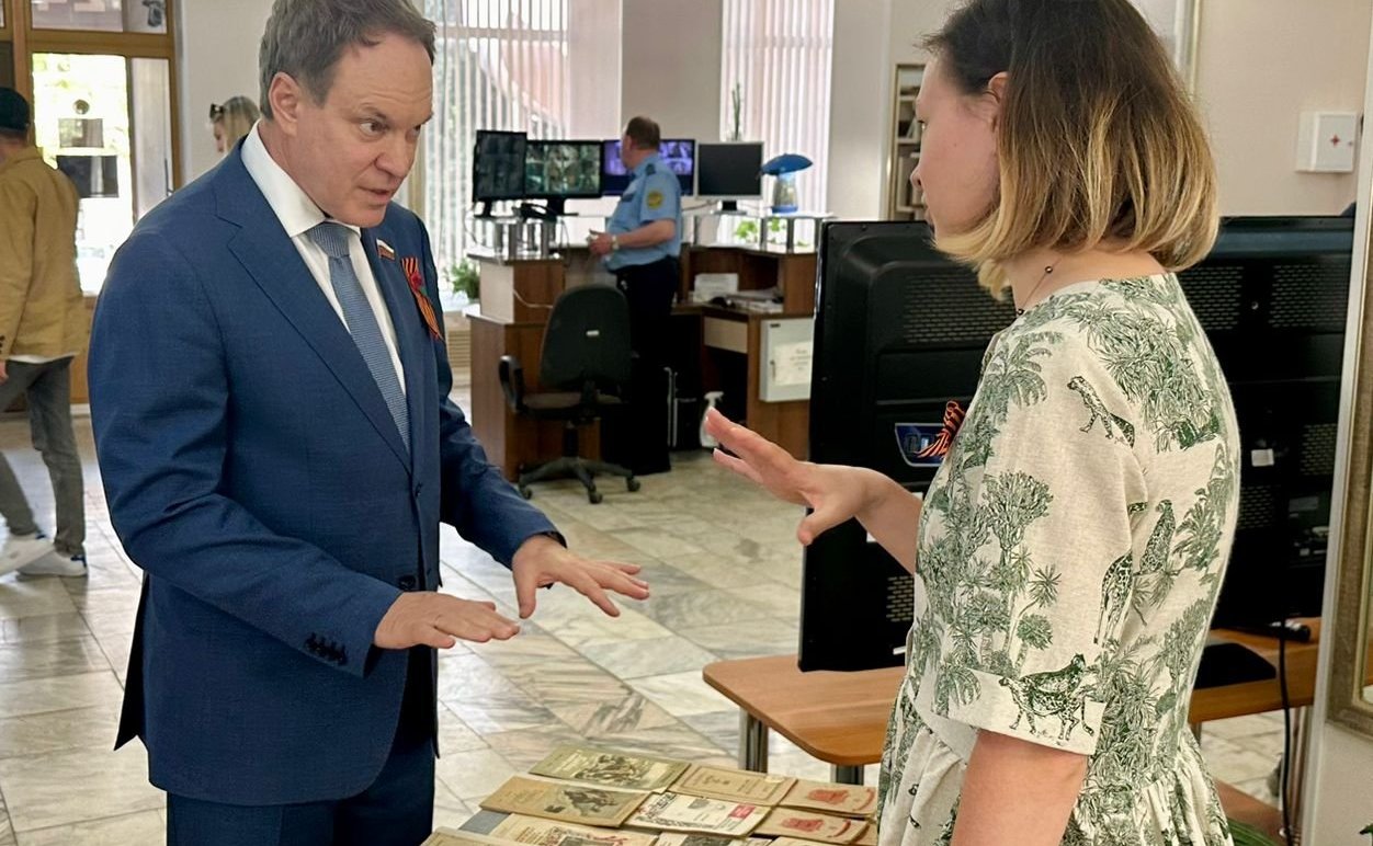 Александр Башкин посетил выставочный проект «Дневник Победы»