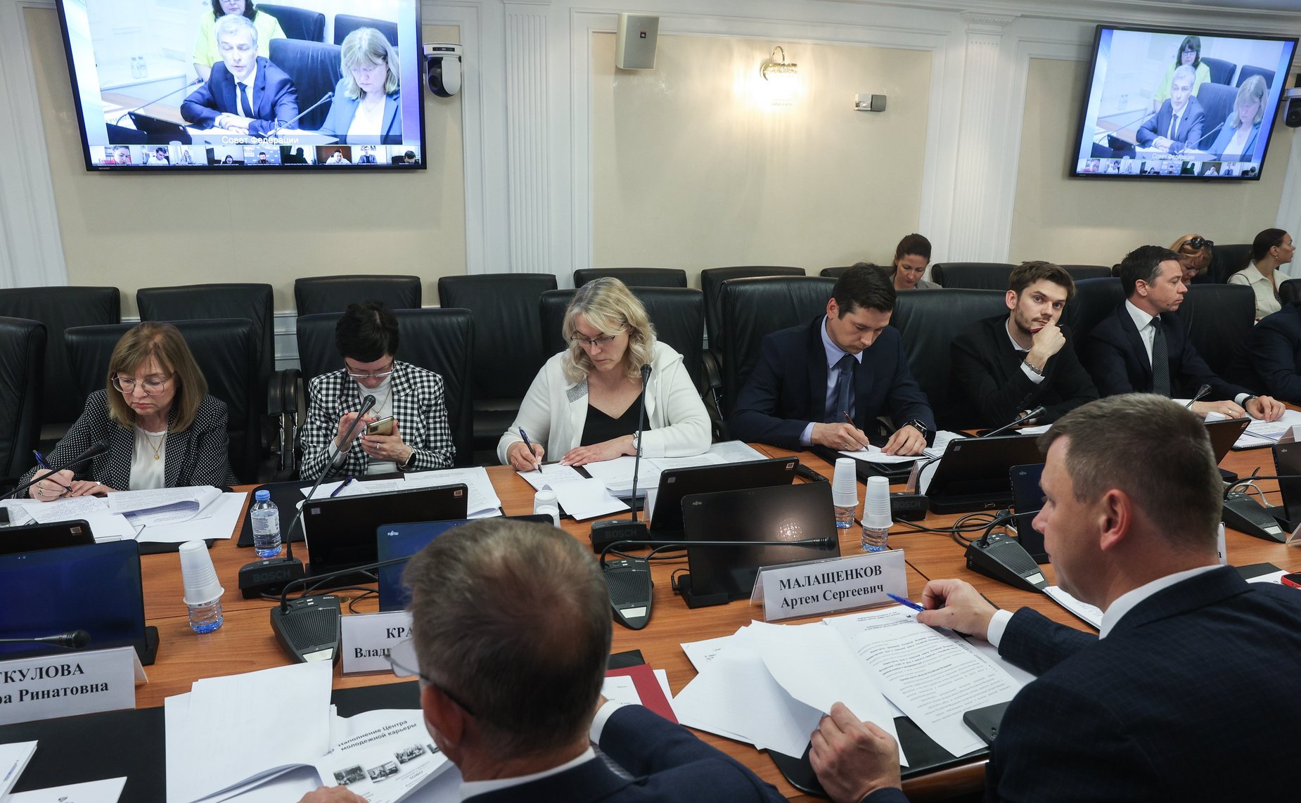 Круглый стол Комитета Совета Федерации по социальной политике совместно с Комитетом Совета Федерации по науке, образованию и культуре «Дефицит рабочих кадров: пути решения»