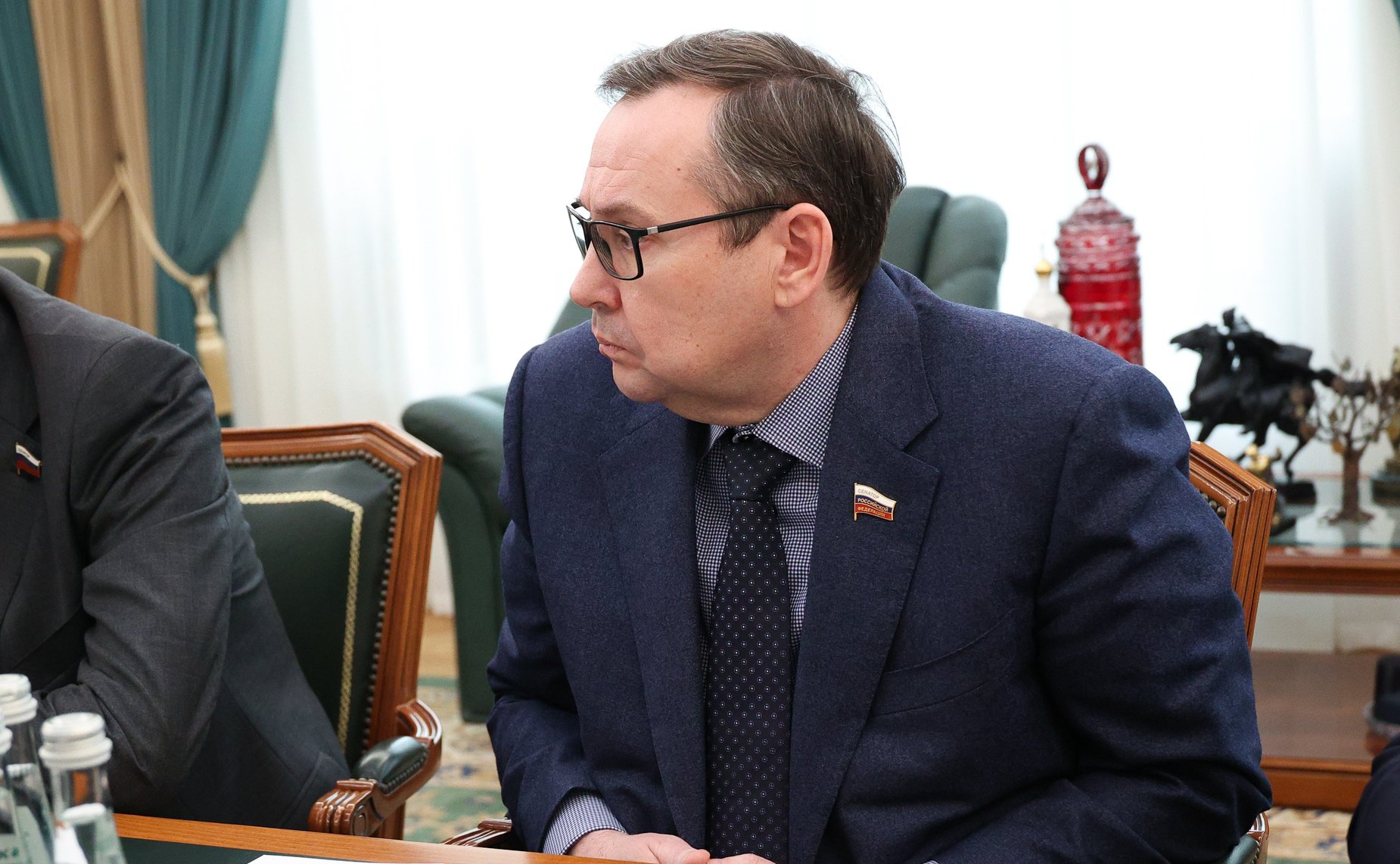 Заместитель Председателя СФ Юрий Воробьев провел рабочее совещание с представителями Министерства обороны