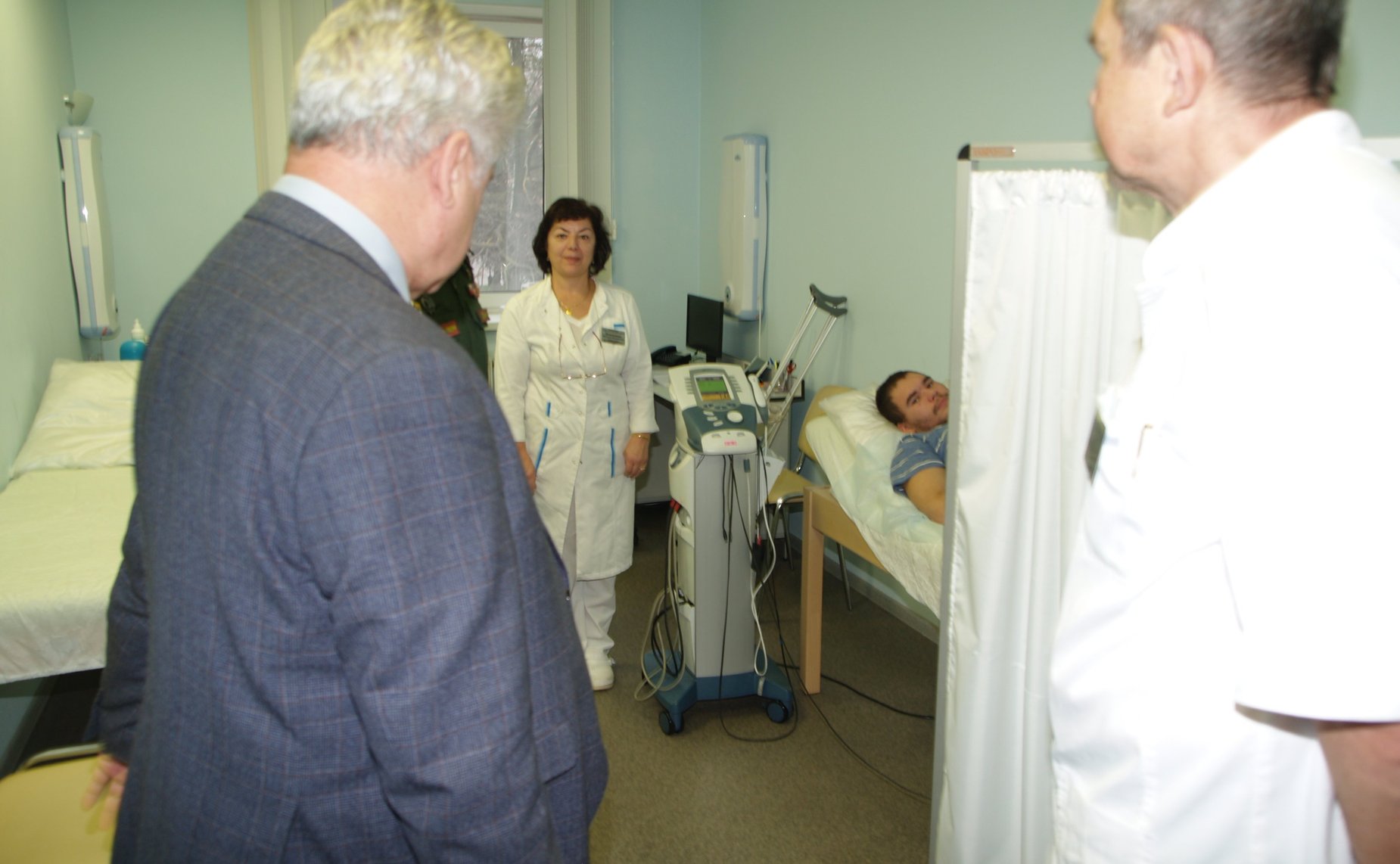 Председатель Комитета СФ по обороне и безопасности Виктор Бондарев посетил Лечебно-реабилитационный центр Центрального военно-клинического госпиталя им. А.А. Вишневского