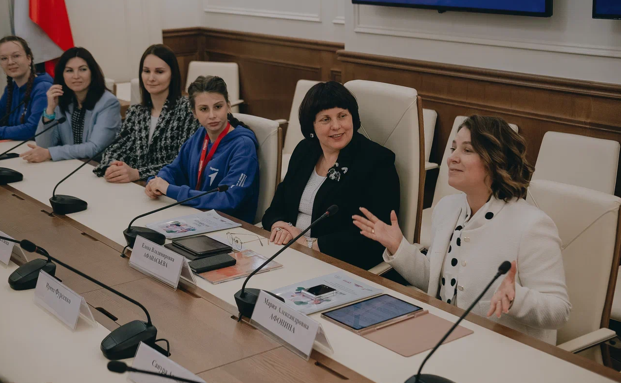 Состоялся первый выпуск мастерской «Мягкая сила. Наставничество», созданной Мастерской управления «Сенеж»