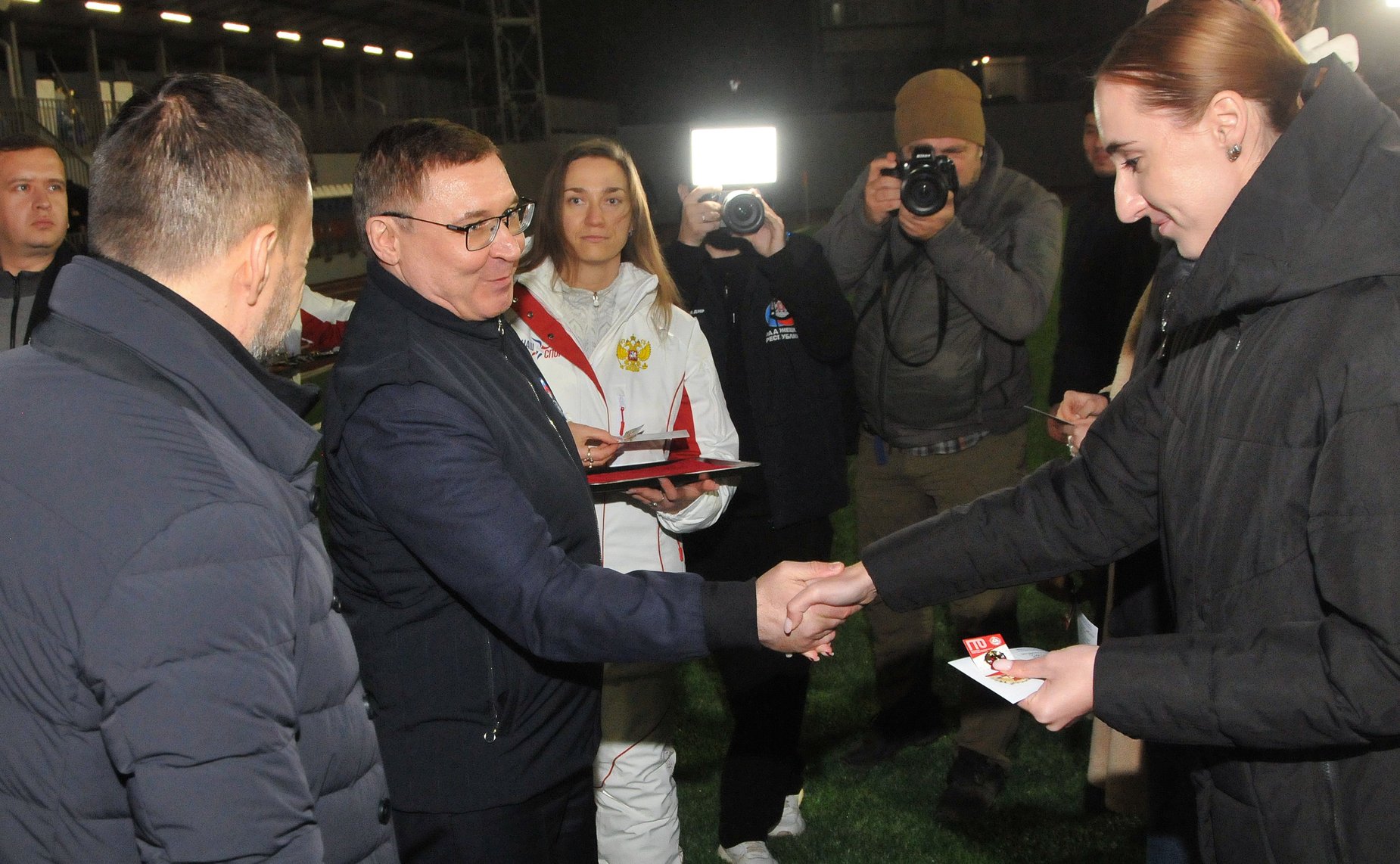 Первый заместитель Председателя СФ Владимир Якушев и глава Донецкой Народной Республики Денис Пушилин открыли восстановленный спорткомплекс «Портовик»