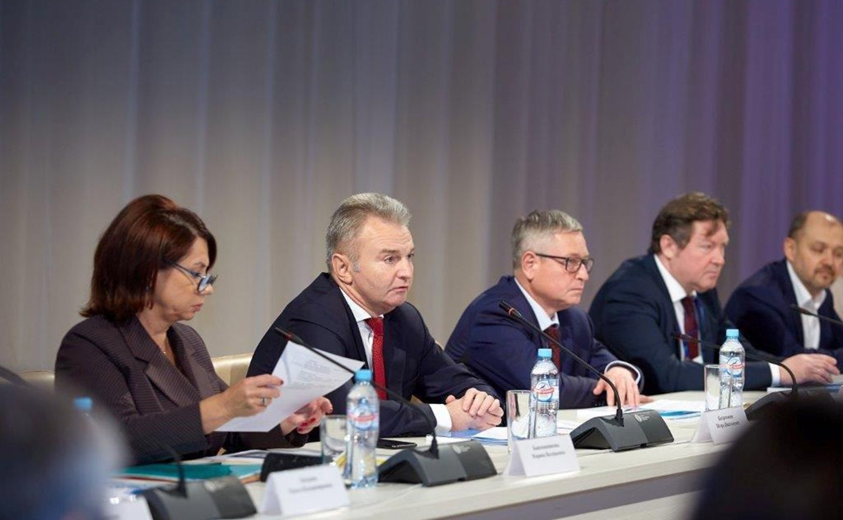 Игорь Каграманян провел заседание Совета по вопросам реализации семейной политики и политики в интересах детей при губернаторе области