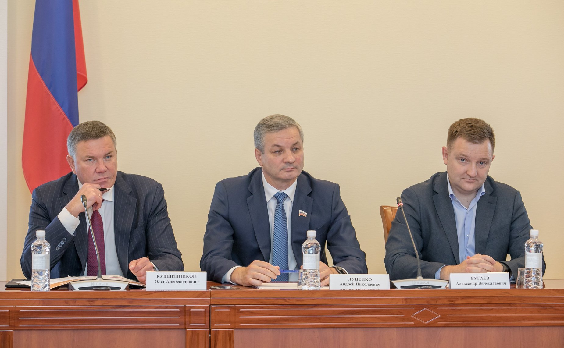 Заседание Дискуссионного клуба при Молодежном парламенте Вологодской области