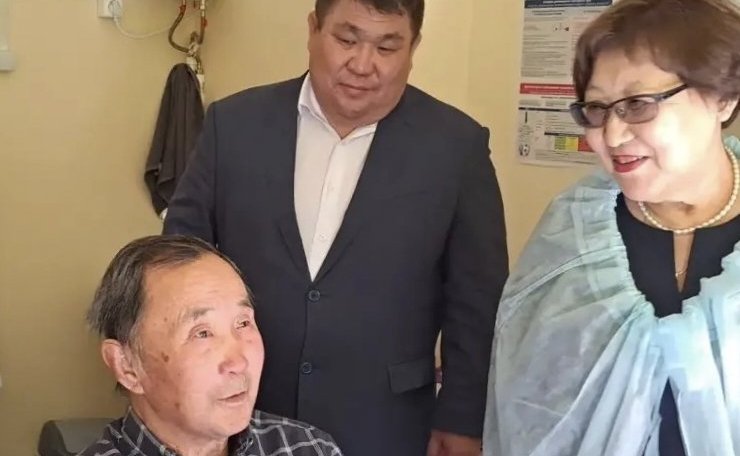 Альбина Кириллова побывала в Петропавловке, районном центре Джидинского района