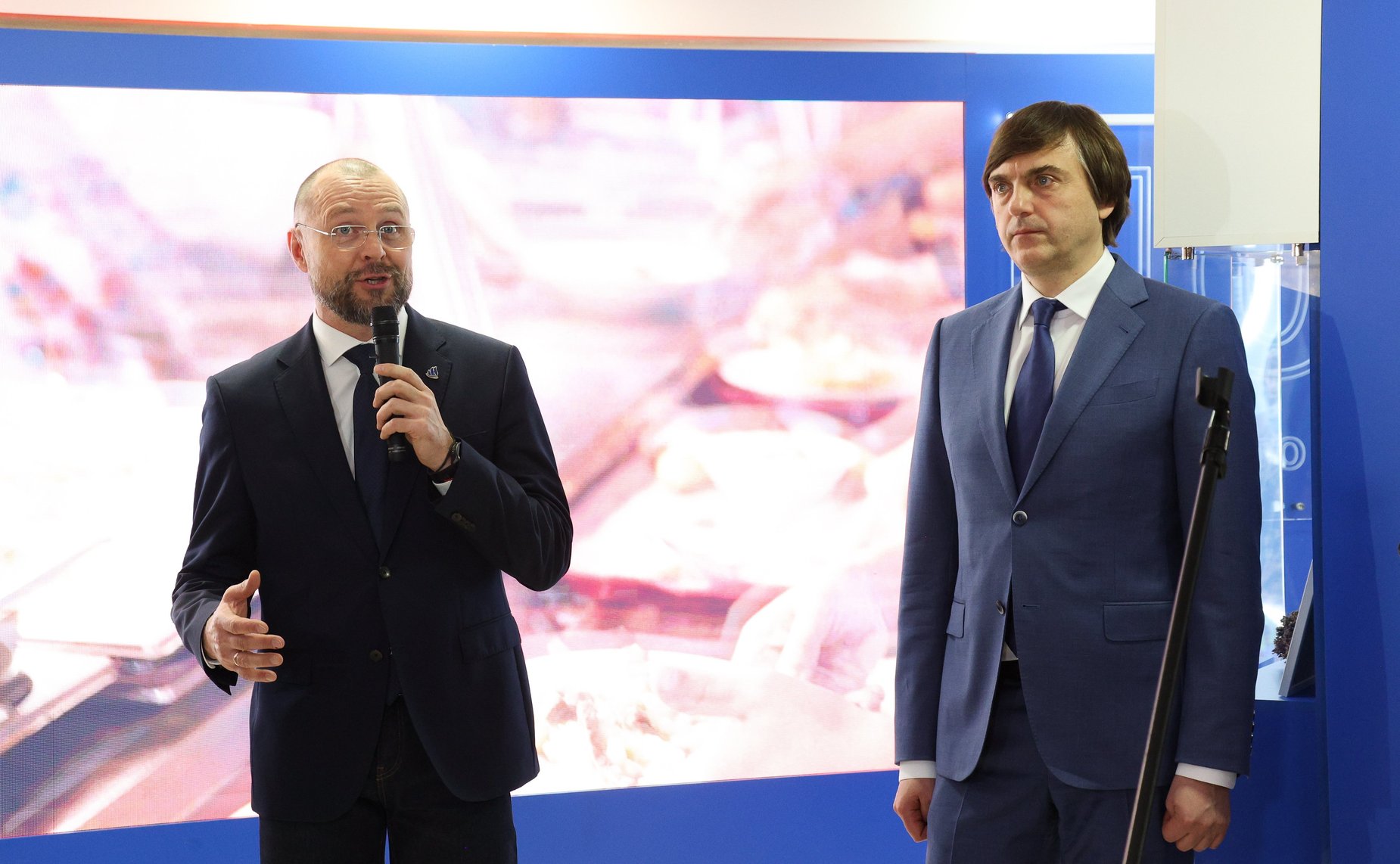 В Совете Федерации открылась выставка «Артек – сто лет детского счастья»