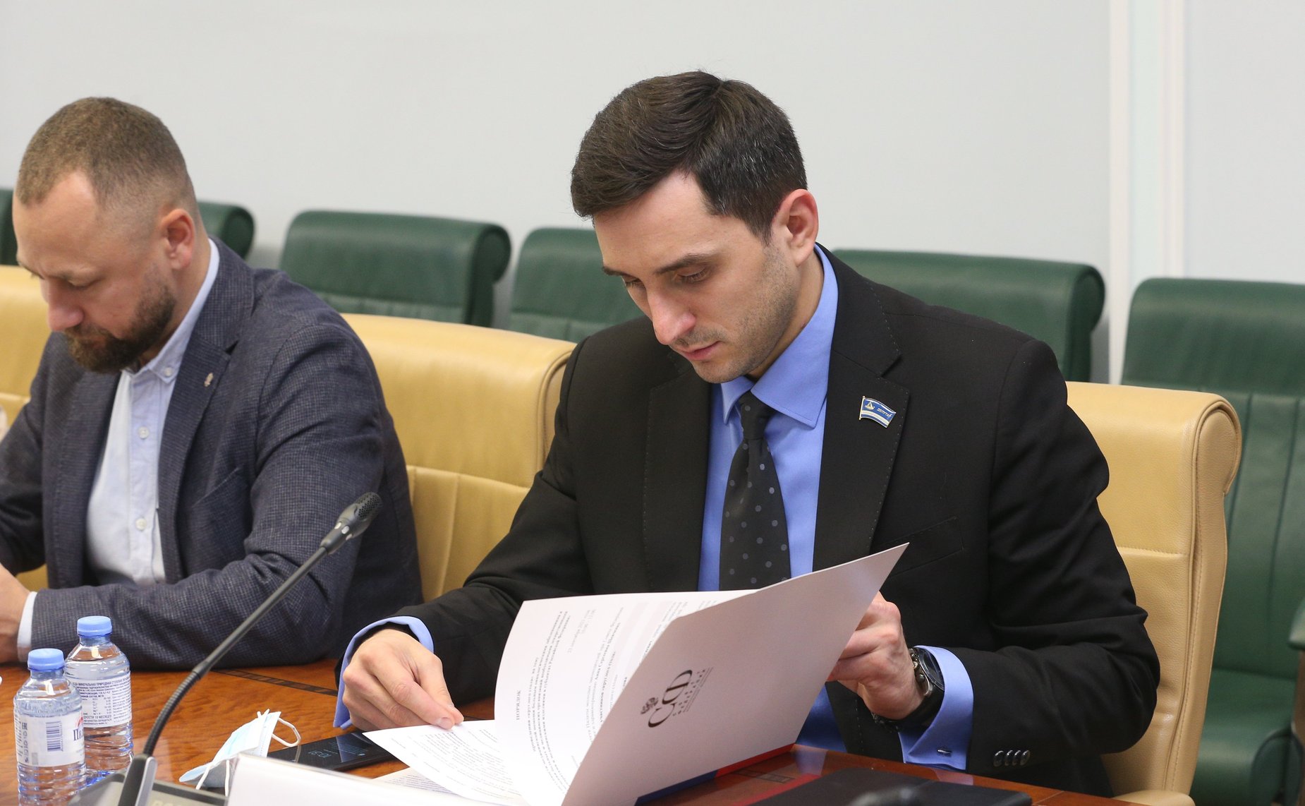 Заседание «круглого стола» с участием членов Палаты молодых законодателей