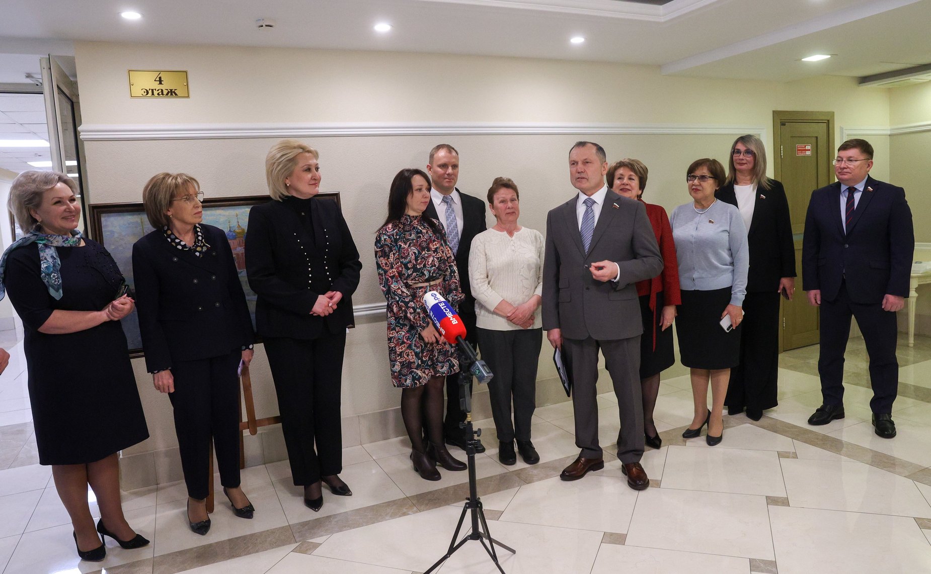 Торжественное открытие в Совете Федерации персональной выставки художника-живописца И. Лысенкова «Матушка Рязань»