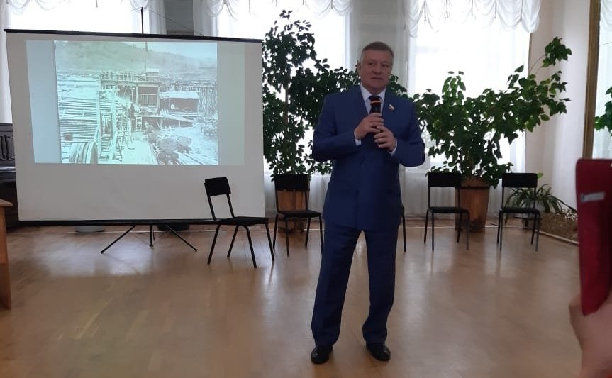 Сергей Михайлов в рамках рабочей поездки в регион принял участие в праздничных мероприятиях, посвящённых 125-летию со Дня проведения 1 съезда золотопромышленников Забайкалья в городе Нерчинске