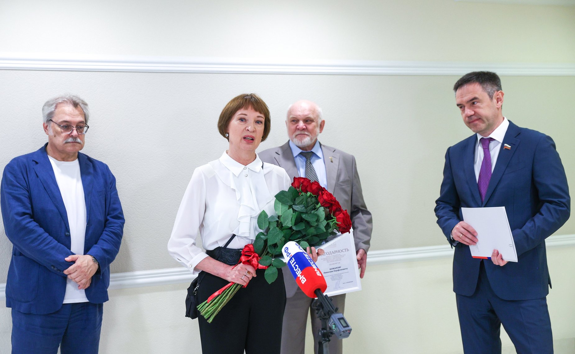 Торжественное открытие персональной выставки художников Николая и Елены Комаровых на тему «Продолжая традиции»