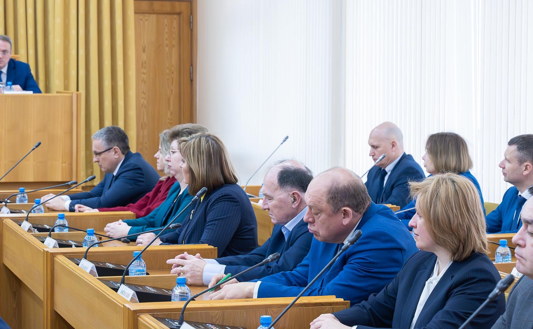 Анатолий Артамонов в Калуге представил отчет о своей работе в Совете Федерации