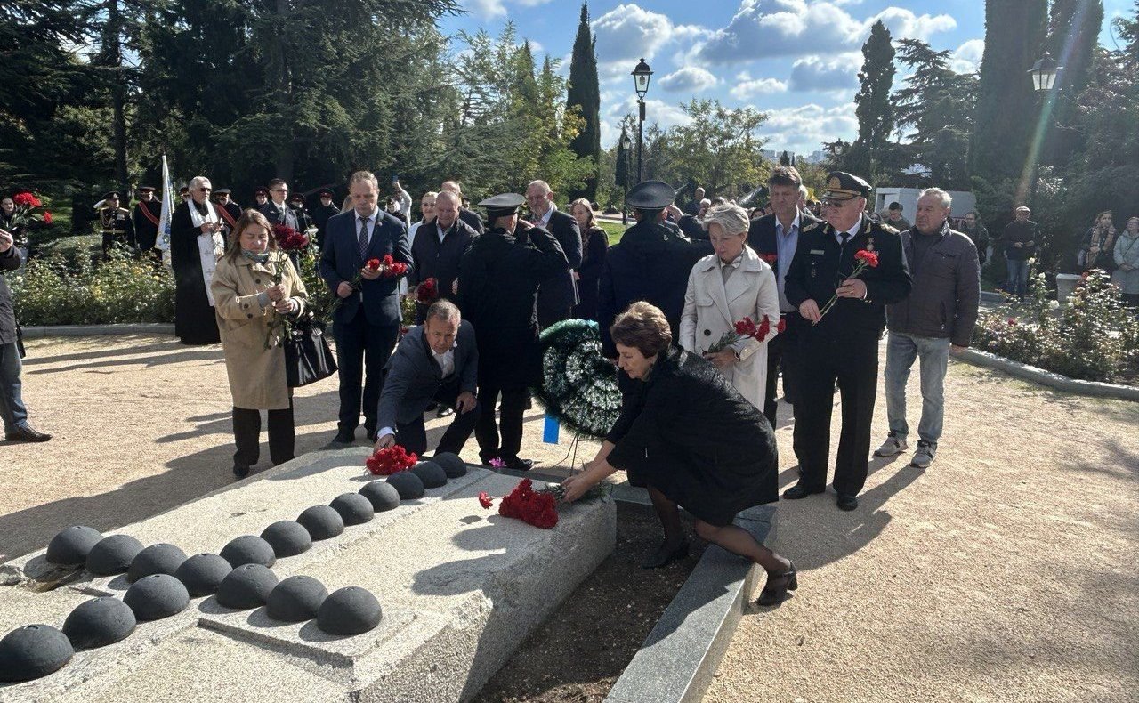 Екатерина Алтабаева приняла участие в мероприятии, посвященном дню памяти героя Первой обороны Севастополя вице-адмирала Владимира Корнилова