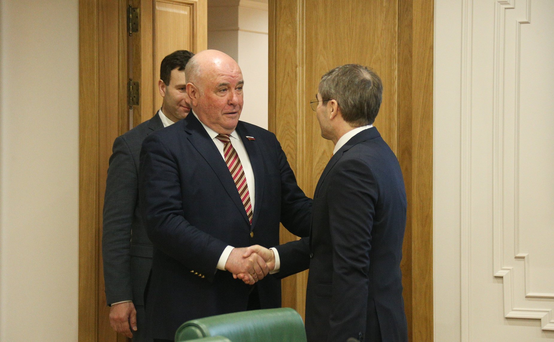 Встреча председателя Комитета СФ по международным делам Григория Карасина с Чрезвычайным и Полномочным Послом Республики Молдова в РФ Л. Дарием