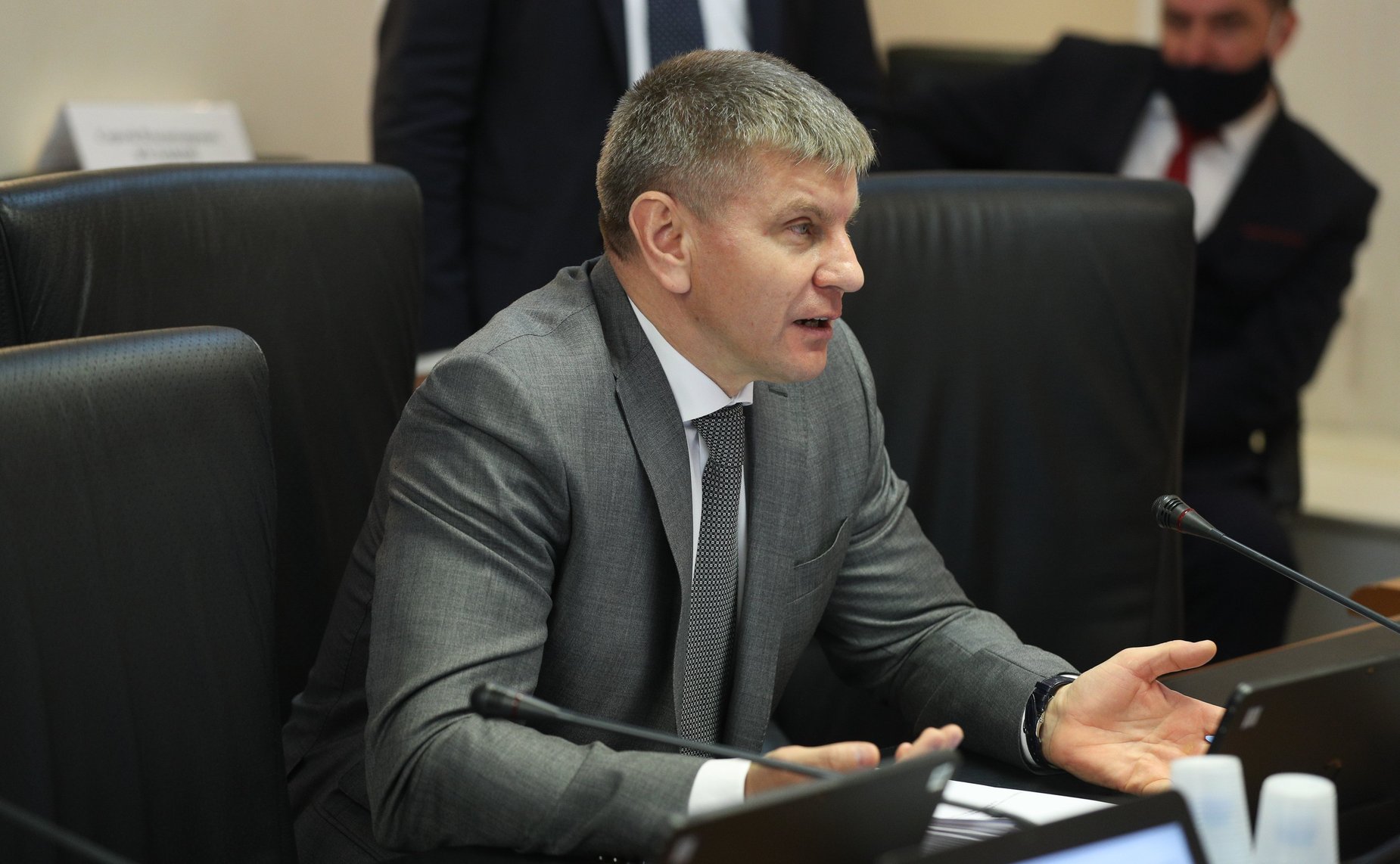 Геннадий Голов