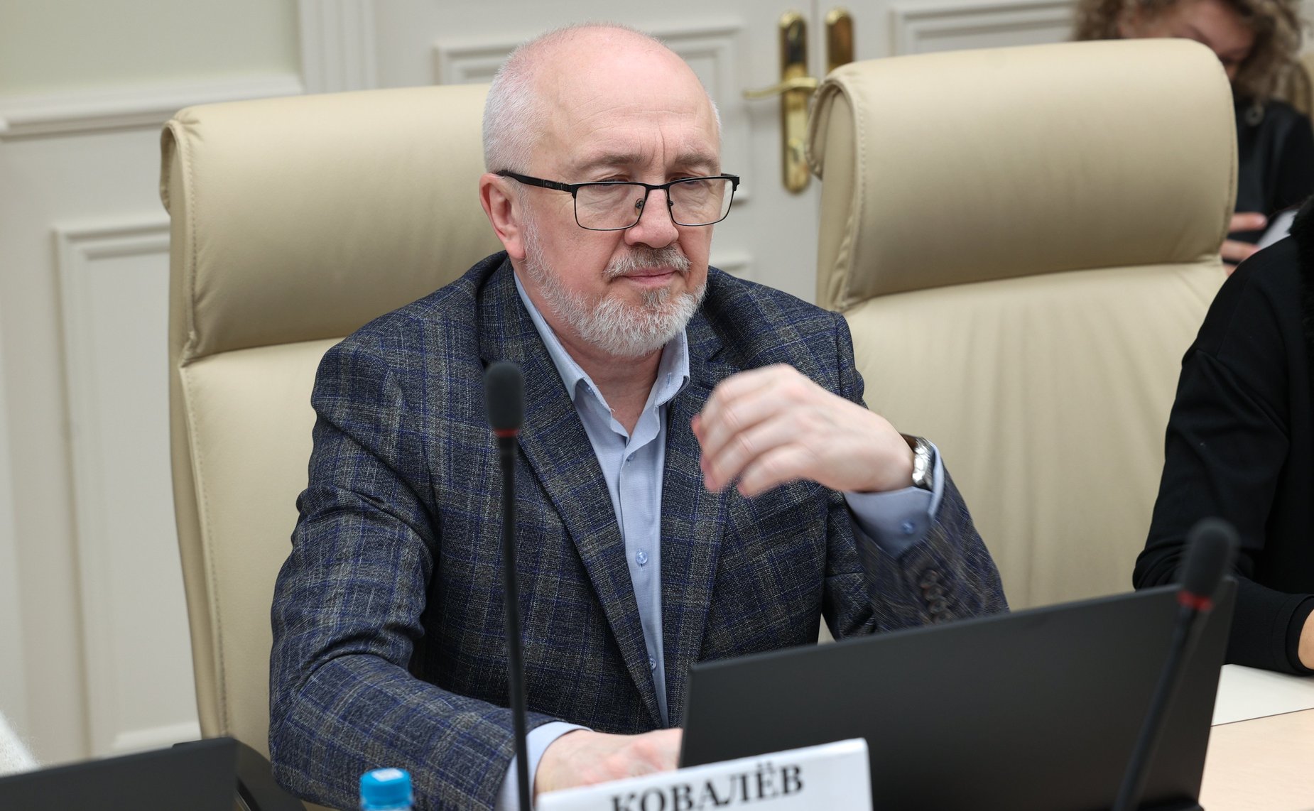 Круглый стол на тему «Финансовые аспекты деятельности фондов помощи тяжелобольным детям: проблемы и перспективы»